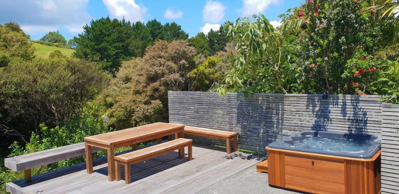 Karaka Sanctuary With Spa Pool By Waiheke Unlimited Oneroa 外观 照片