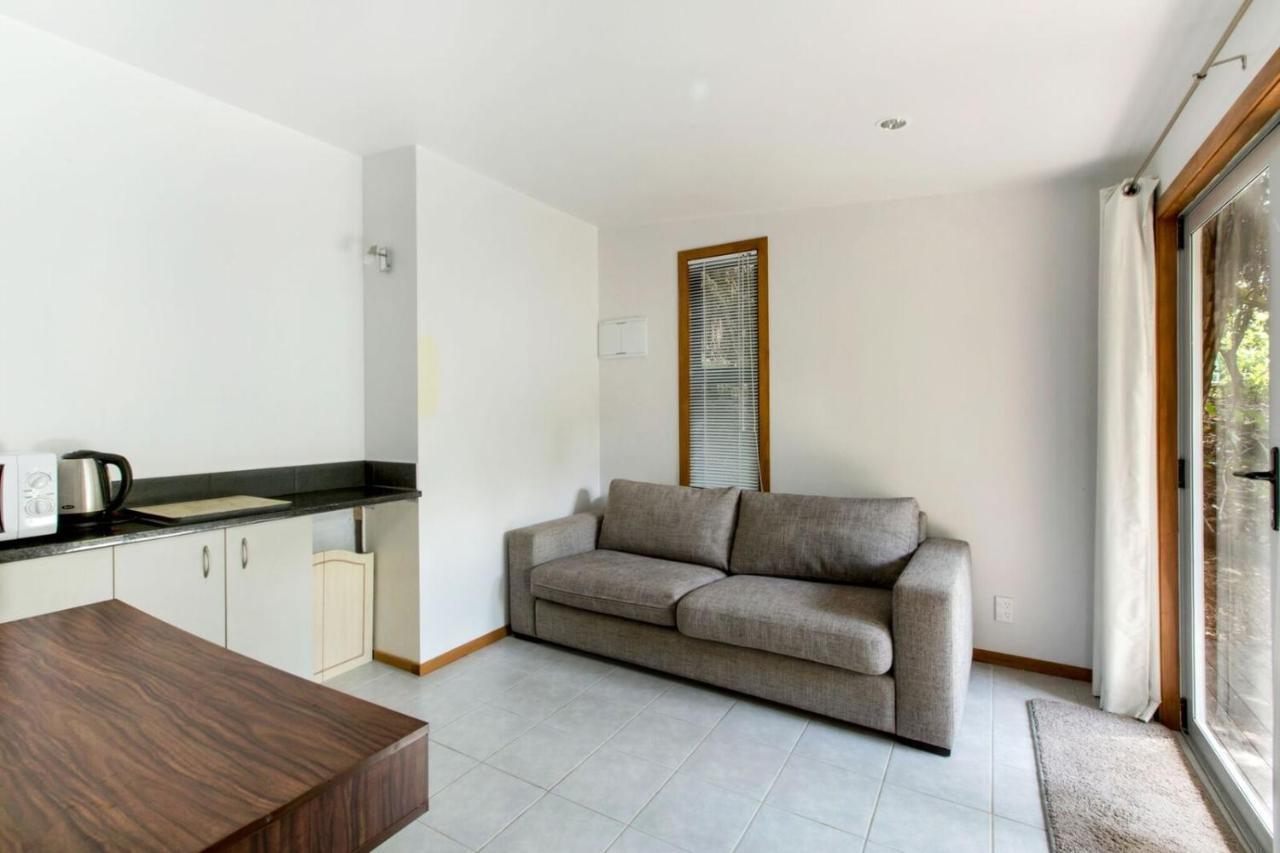 Karaka Sanctuary With Spa Pool By Waiheke Unlimited Oneroa 客房 照片