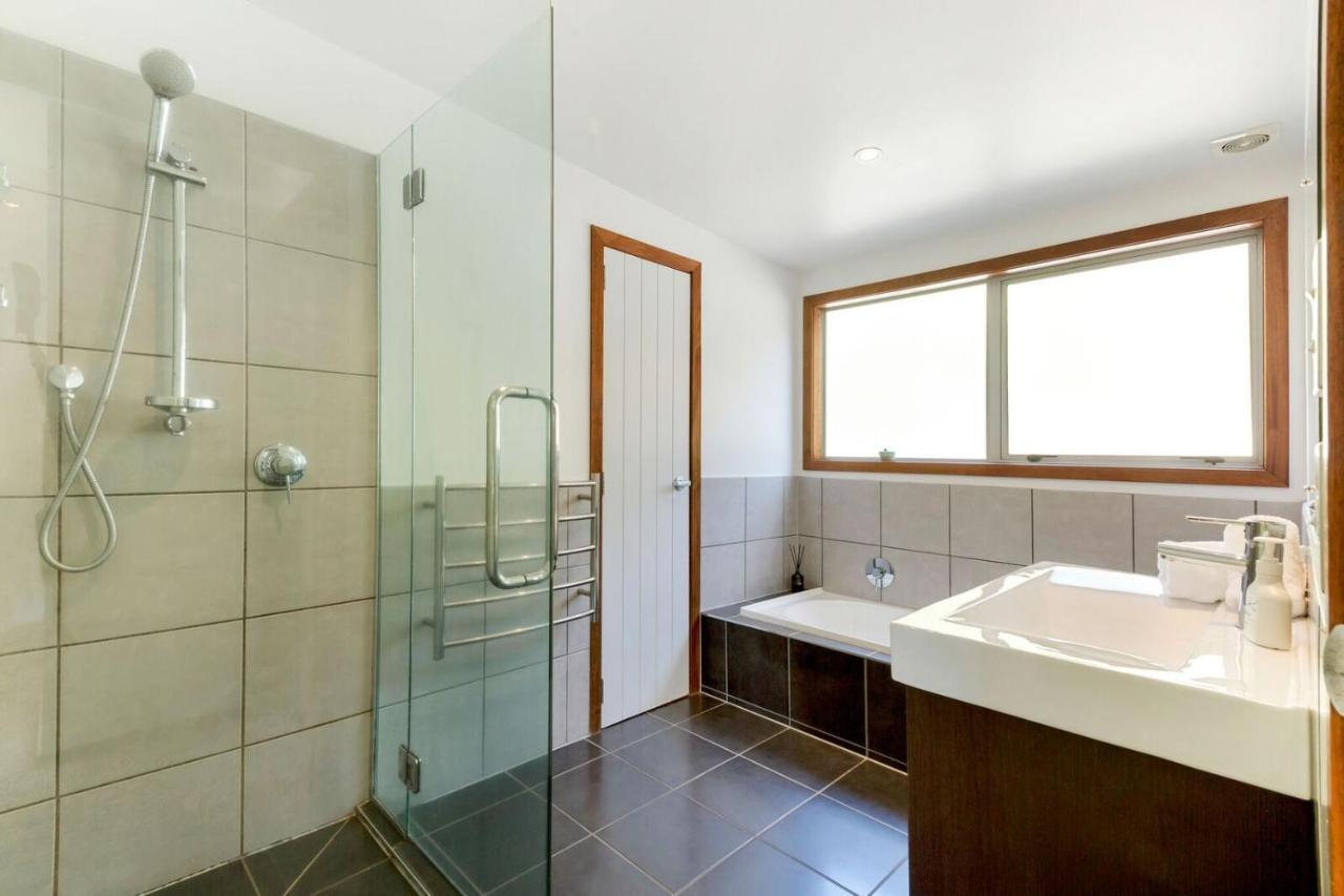 Karaka Sanctuary With Spa Pool By Waiheke Unlimited Oneroa 客房 照片
